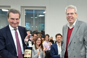 Günther Oettinger spricht beim 10. Wirtschaftsforum